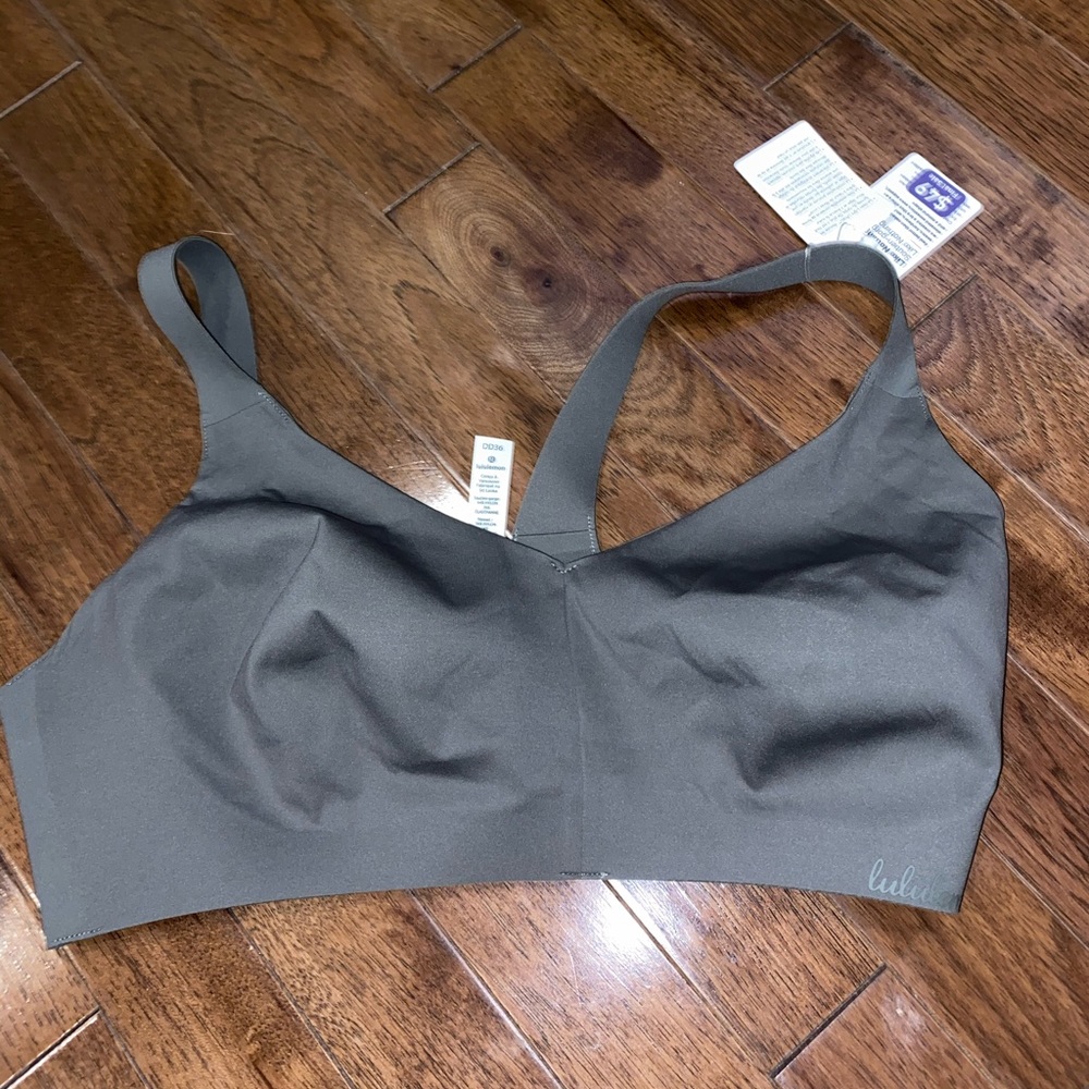Lululemon like nothing bra